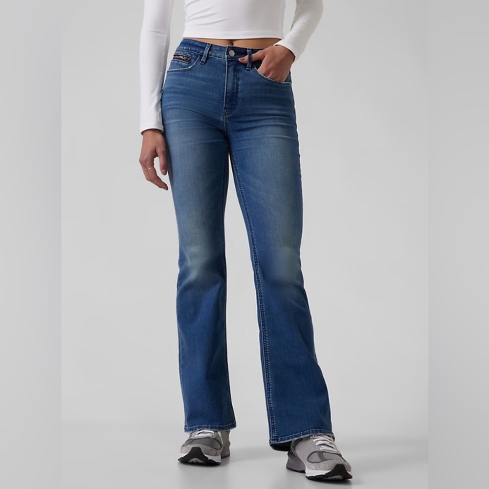 Athleta Sculptek Flare Denim Jeans in True Blue Size 4